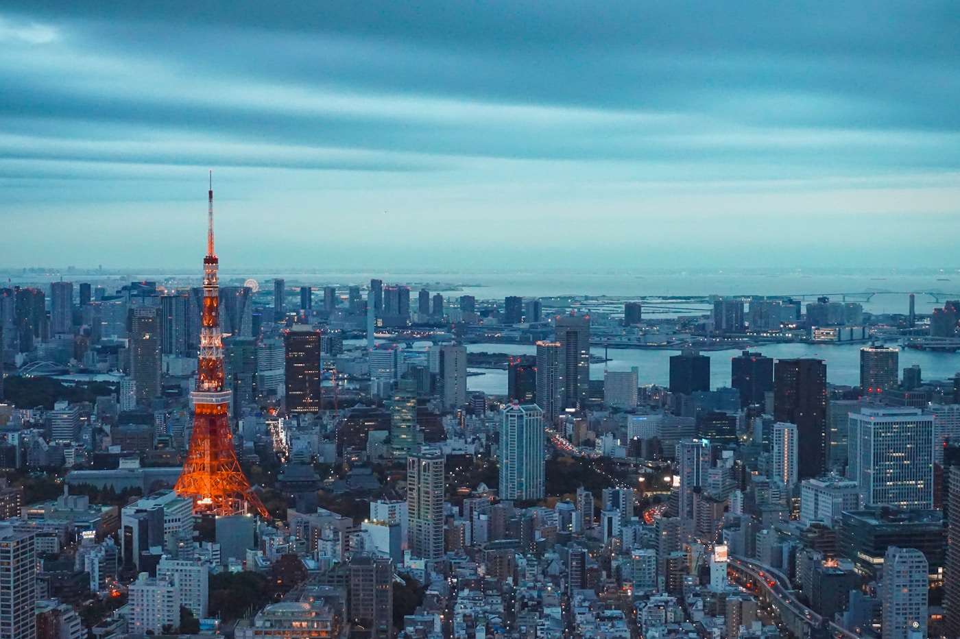 東京城市與富士山遠景